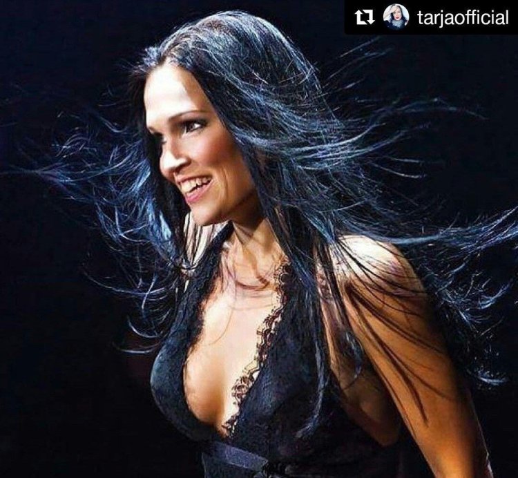 Taria Turunen breast