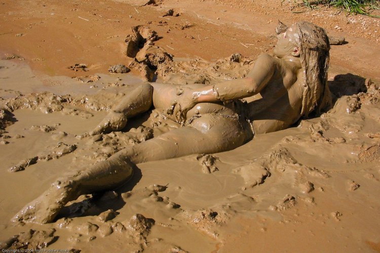 Photoshoots of girls nude in mud