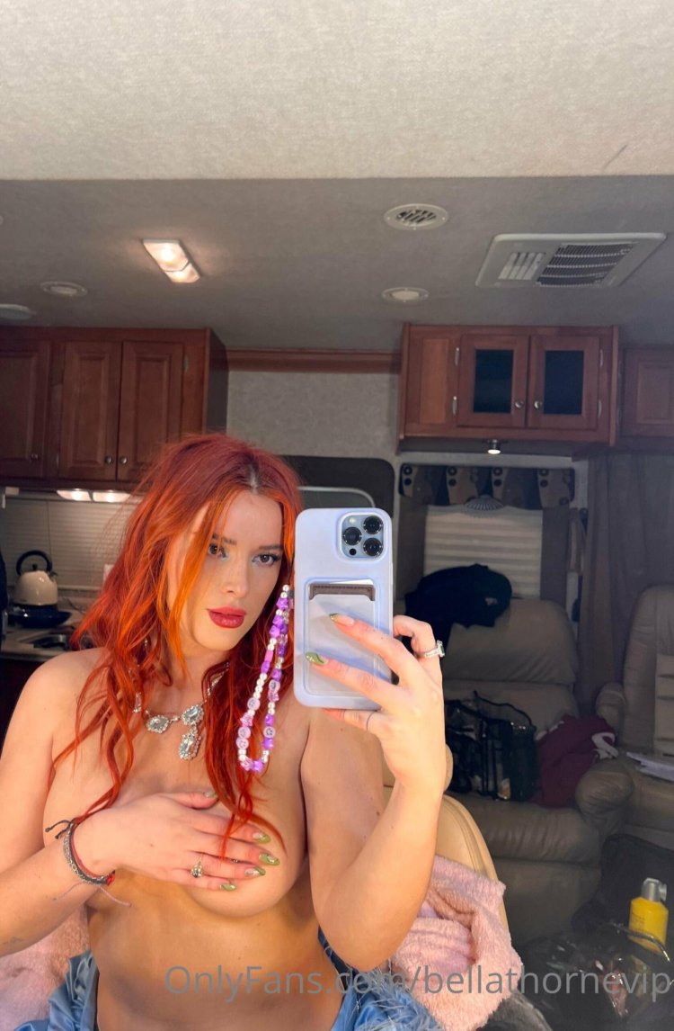 Bella Thorne Naked Big Tits