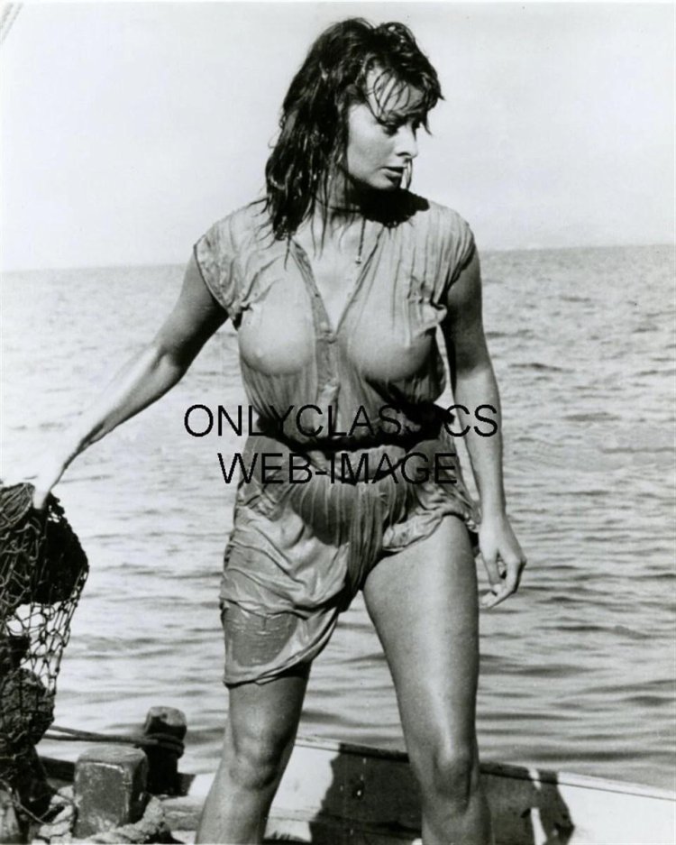 Sophie Loren in his youth nude