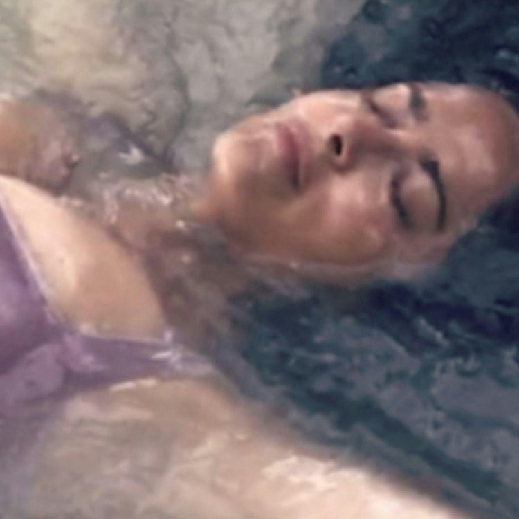 Salma Hayek Erotic