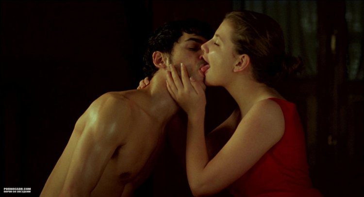 Miriam DHIVOVANELLY BREEED