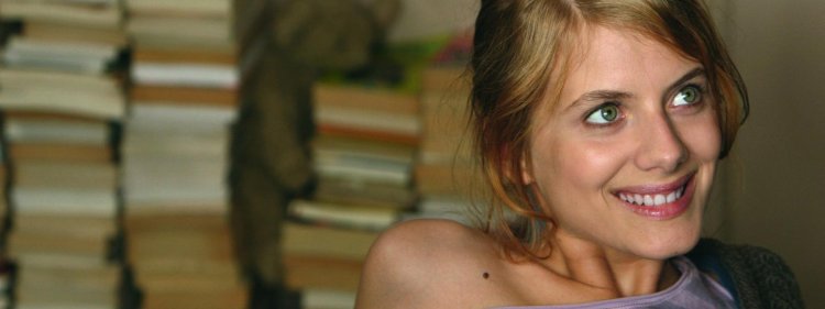 Melanie Laurent Smile