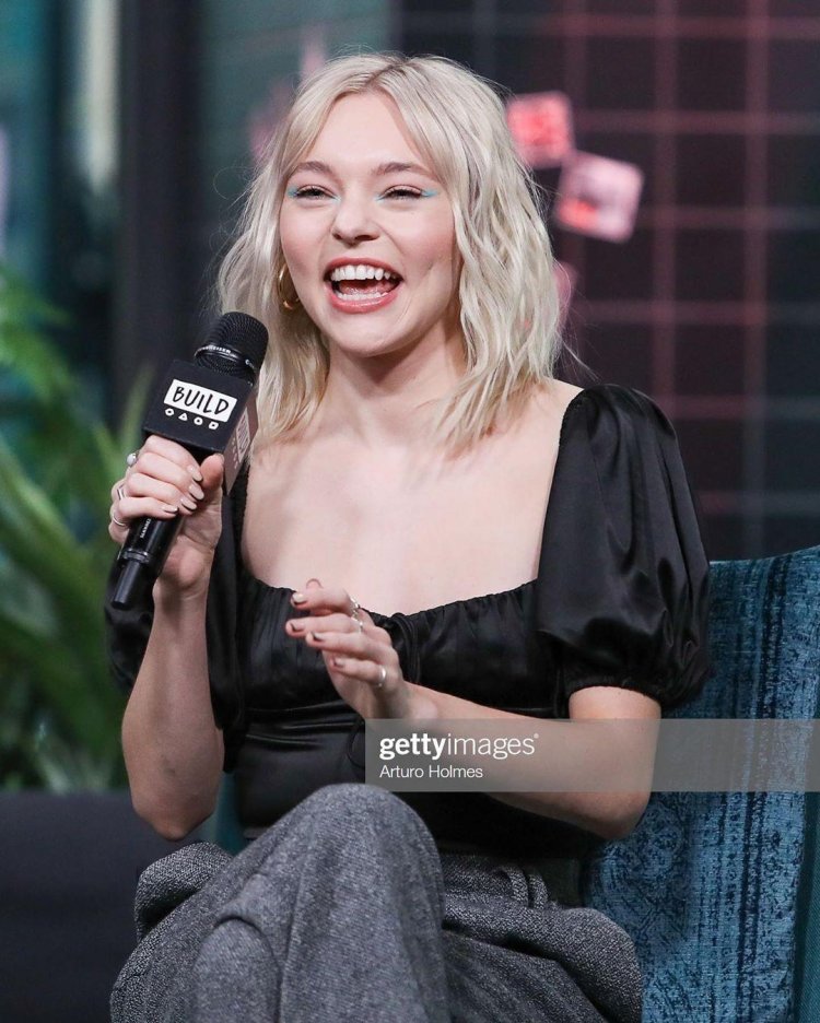 Taylor Hickson Canadian singer