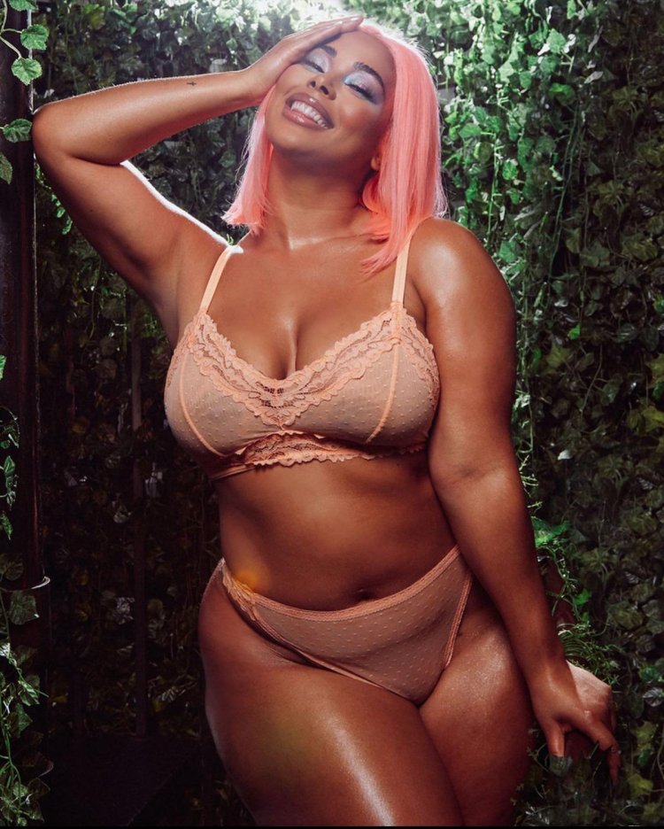 Tabria Maigors Naked