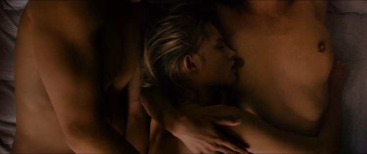 Aomi muik love 2015 nude