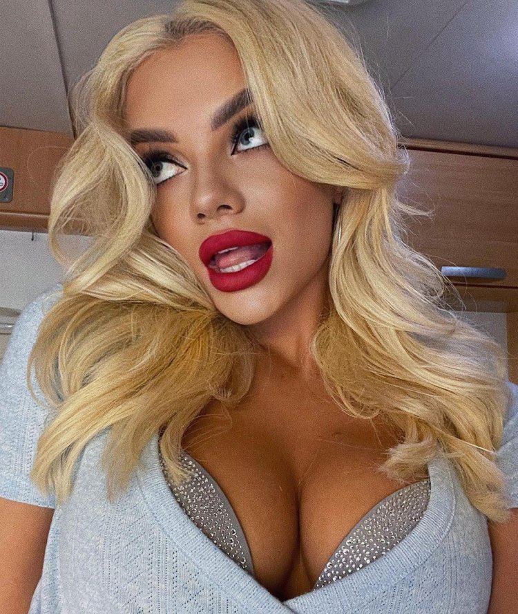 Ekaterina Shkuro Maxim