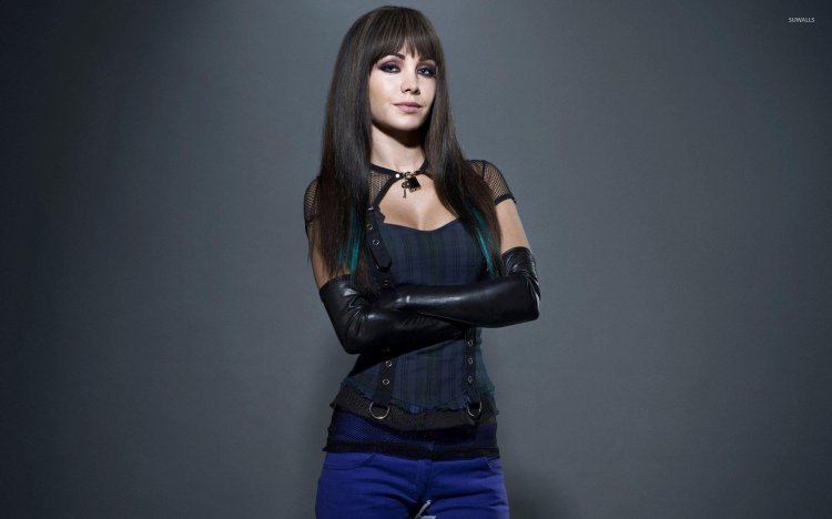 Ksenia Solo Kenzi