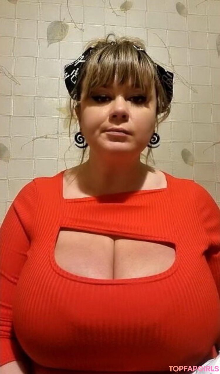 Mila kuznetsova plums