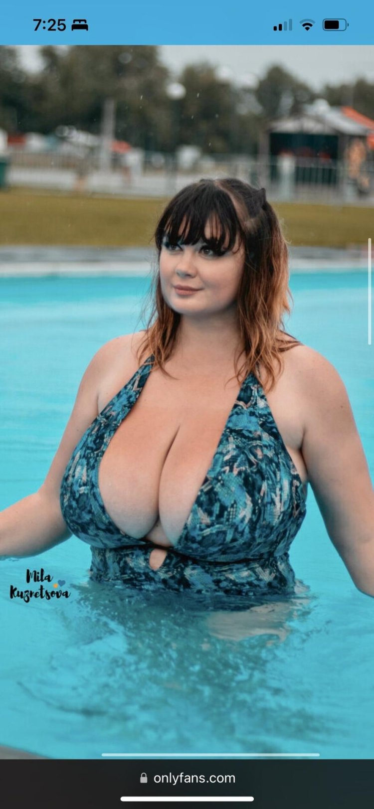 Mila_kuznetsova Plum