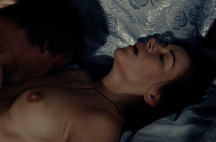 Ekaterina Rednikova breast in the film House