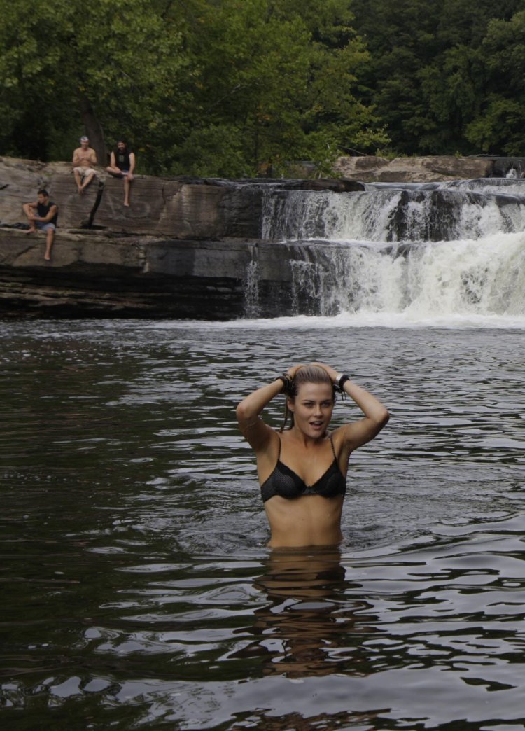 Rachel Taylor bikini