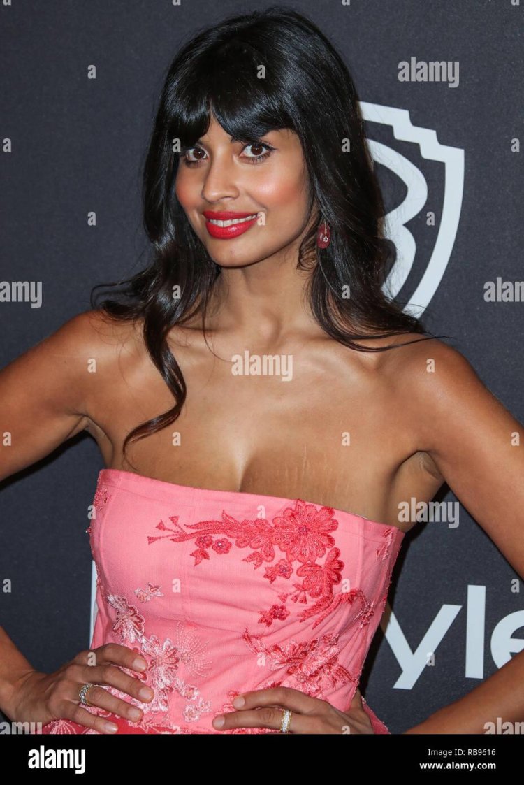 Jameela Jamil Pink