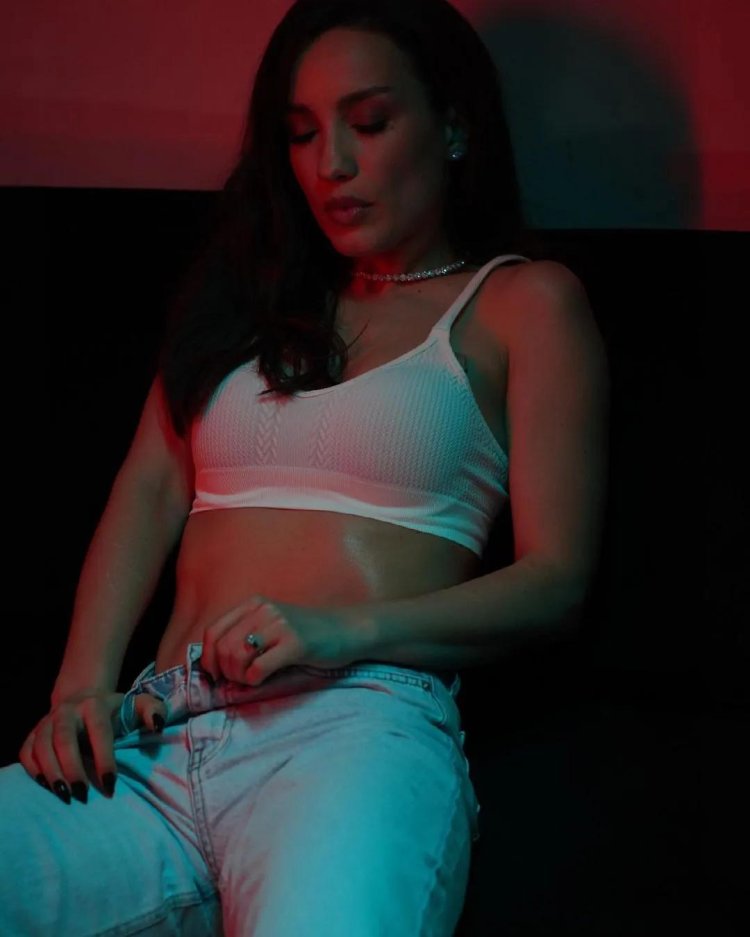 Victoria Dainek Factory of stars 5