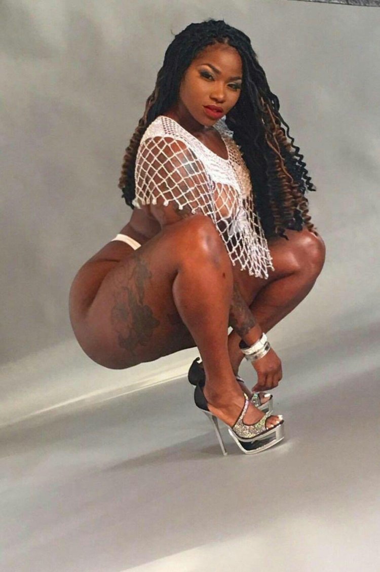 Golaya Negroit Hershey Bryant