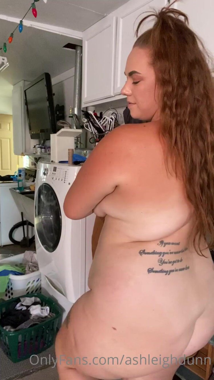 Ashleigh Dunn topless