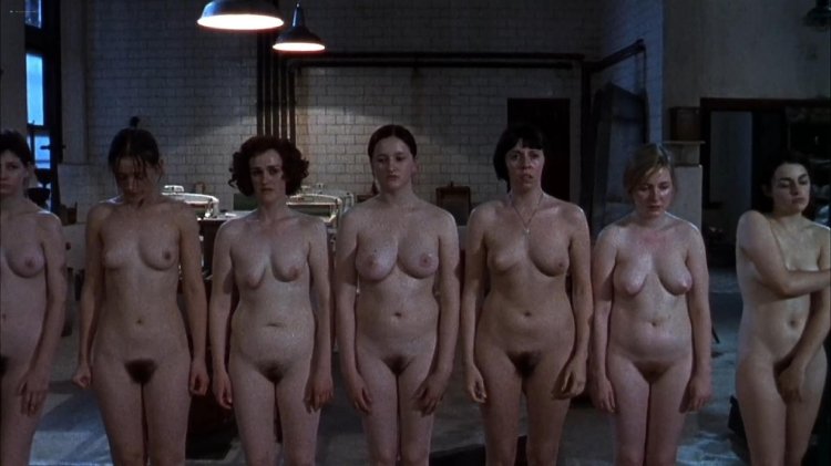 Naked actress Julia Aug