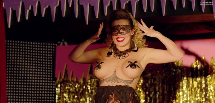 Karina Zvereva polar striptease