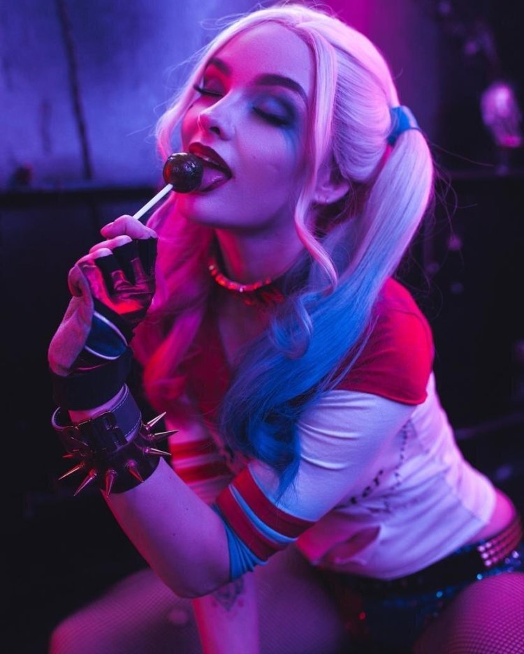 Sofia flying Harley Quinn