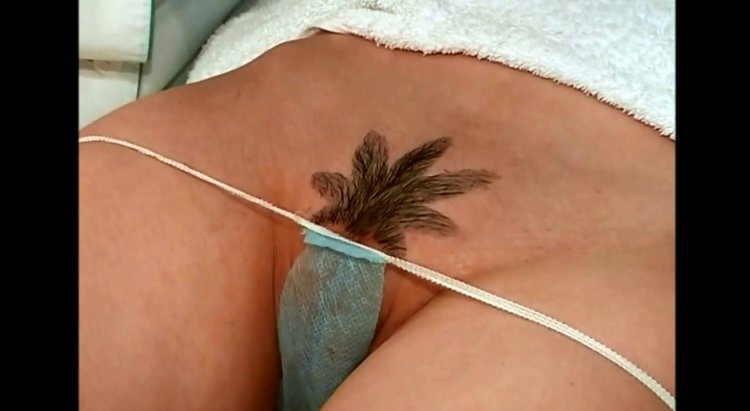 Intimate haircuts in the bikini zone