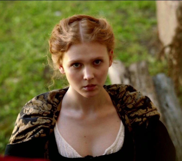 Isolda Duchauk Lucretia