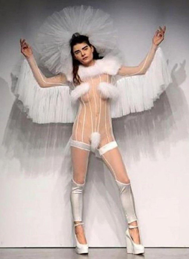 Creative wedding outfits