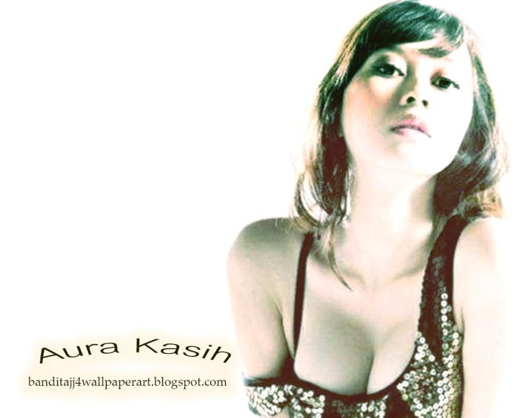 Aura kasih Bugil