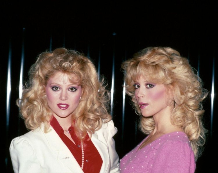 Audrey and Judy Landers