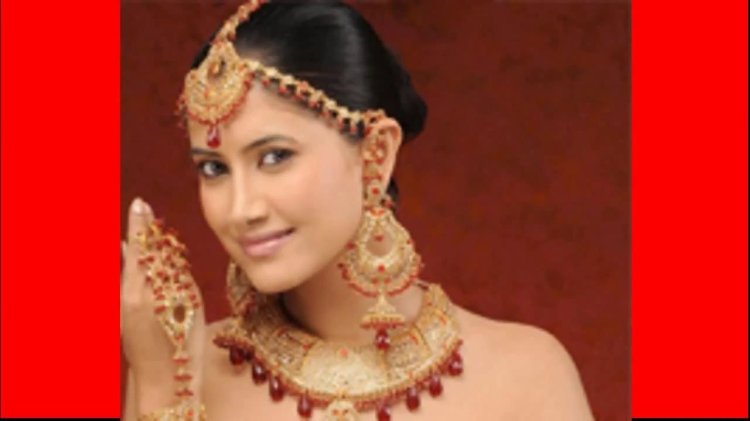 Naked in Indian jewelry