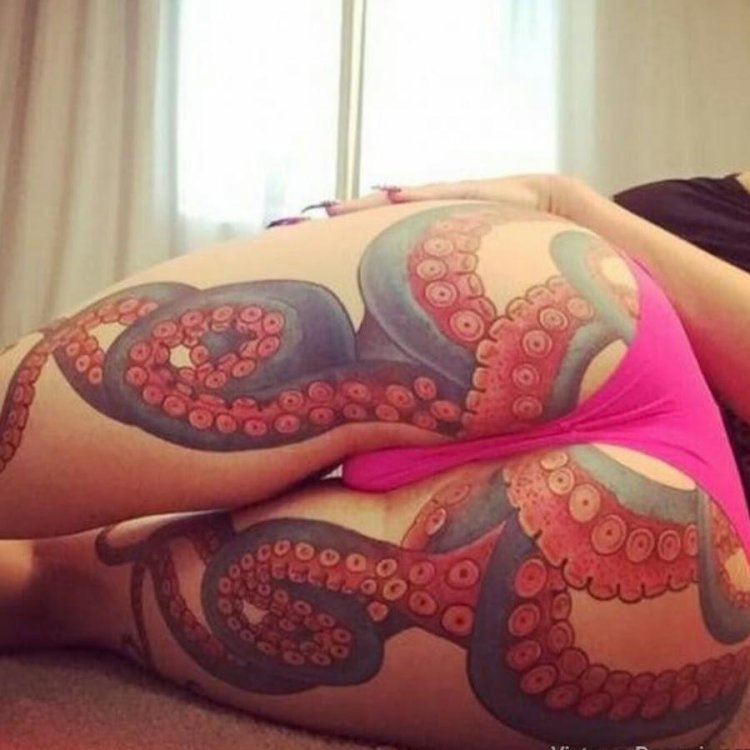 Tattoo octopus on the pope