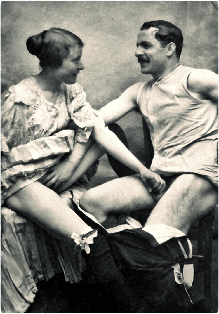 Vintage Retro Pissing 1900