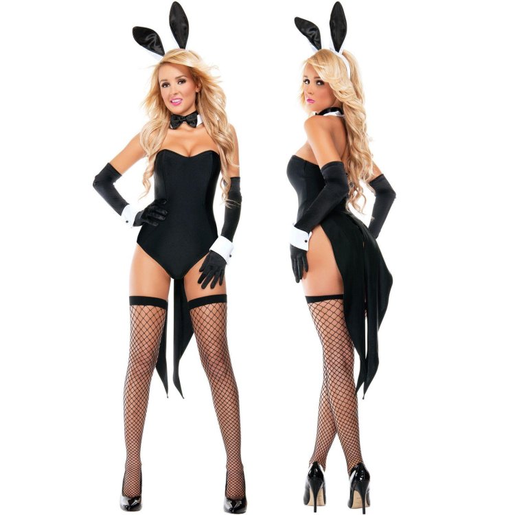 Costume playwoman Bunny