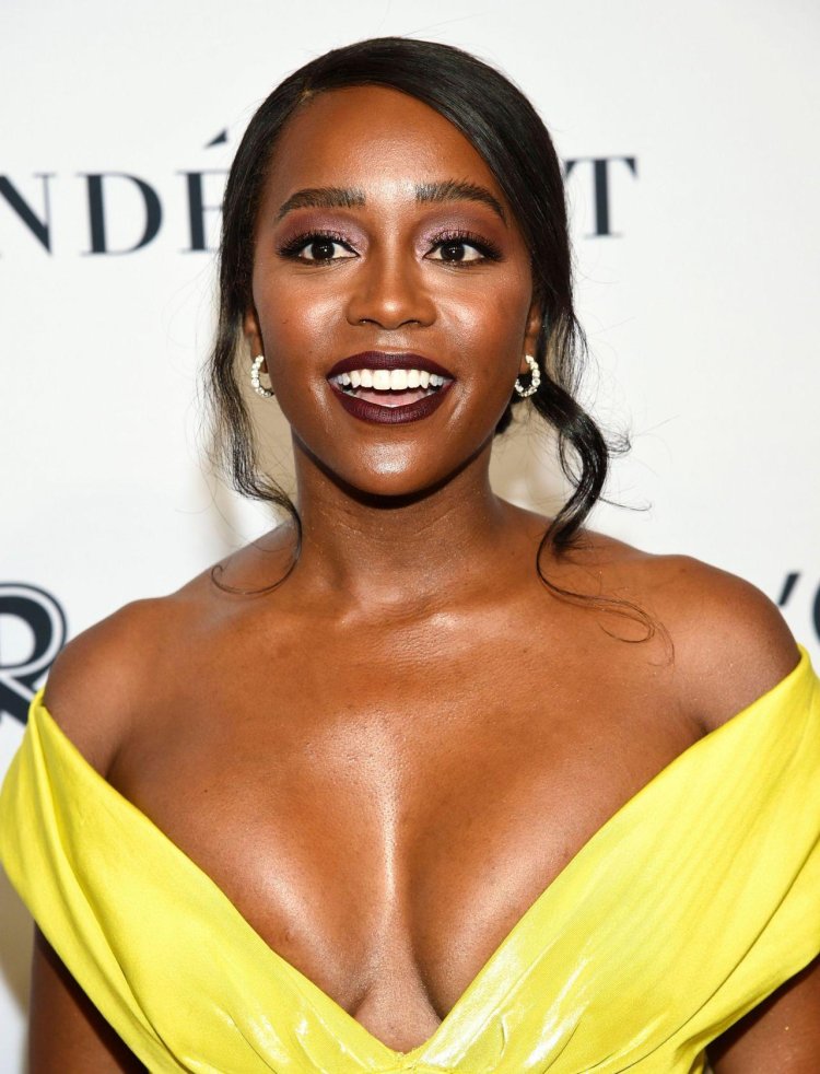 Aja Naomi King chest