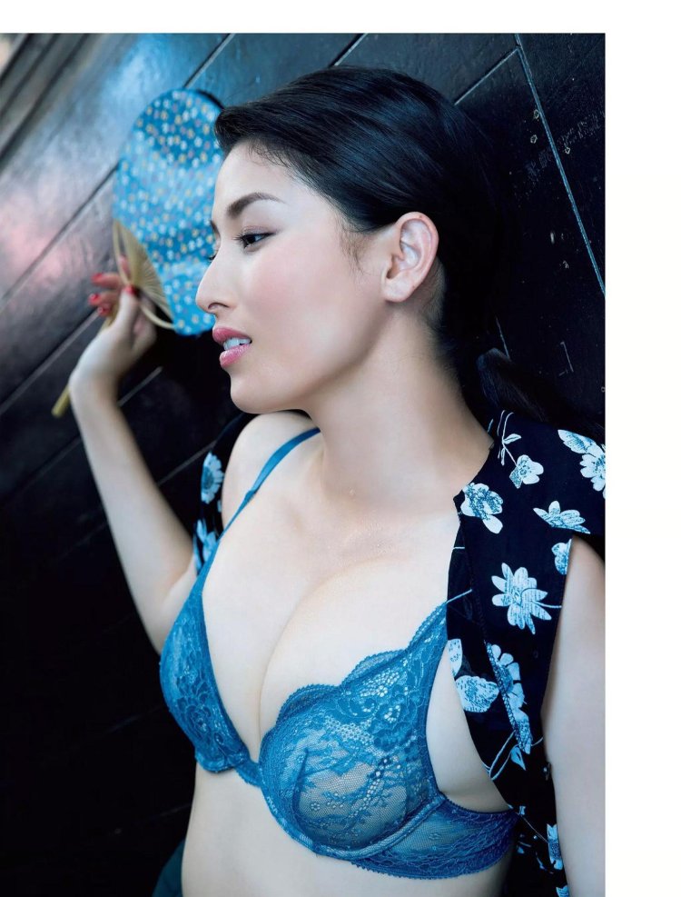 Manami Hasimoto Photo