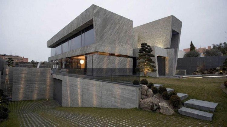 Bratalism in the exterior