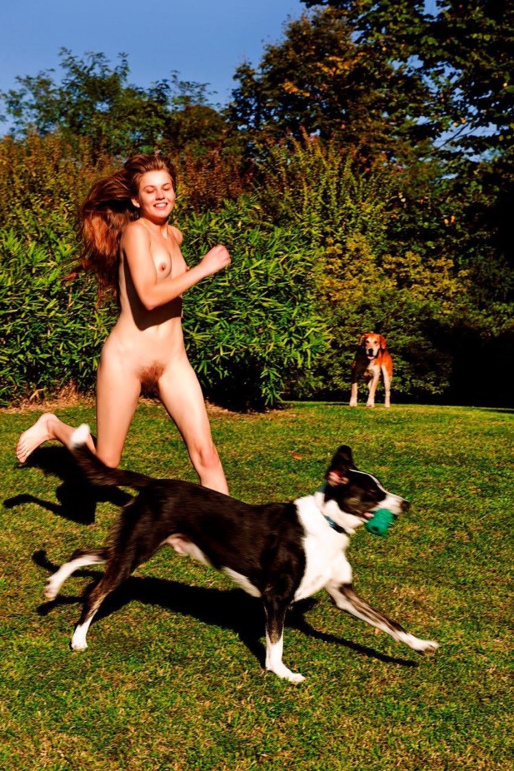 Photos of naked women with dogs