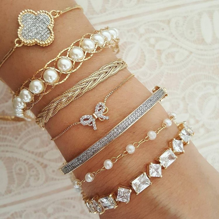 Bracelets jewelry