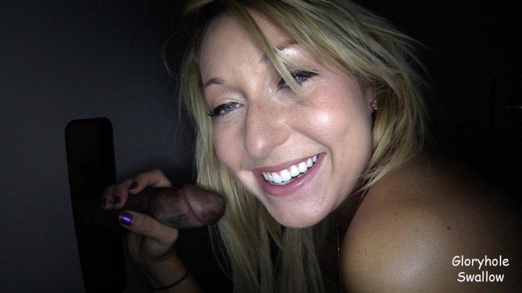 Blonde gloryhole tube