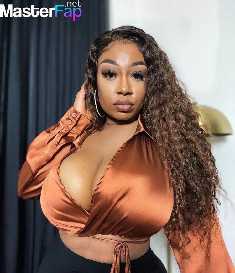 Model Brittney Toneee