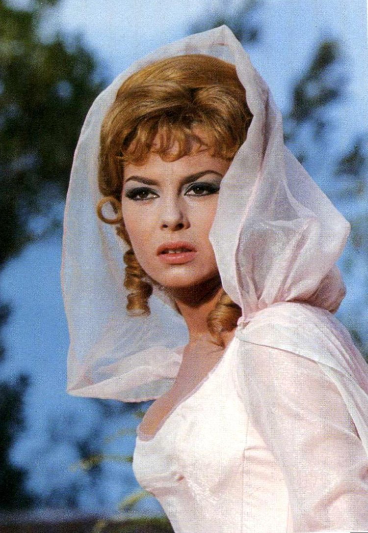 Angelica 1964 Michelle Mercier