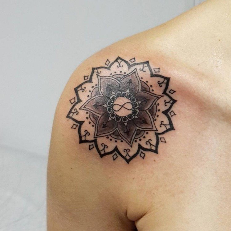 Tattoo Yin Yan Mandala