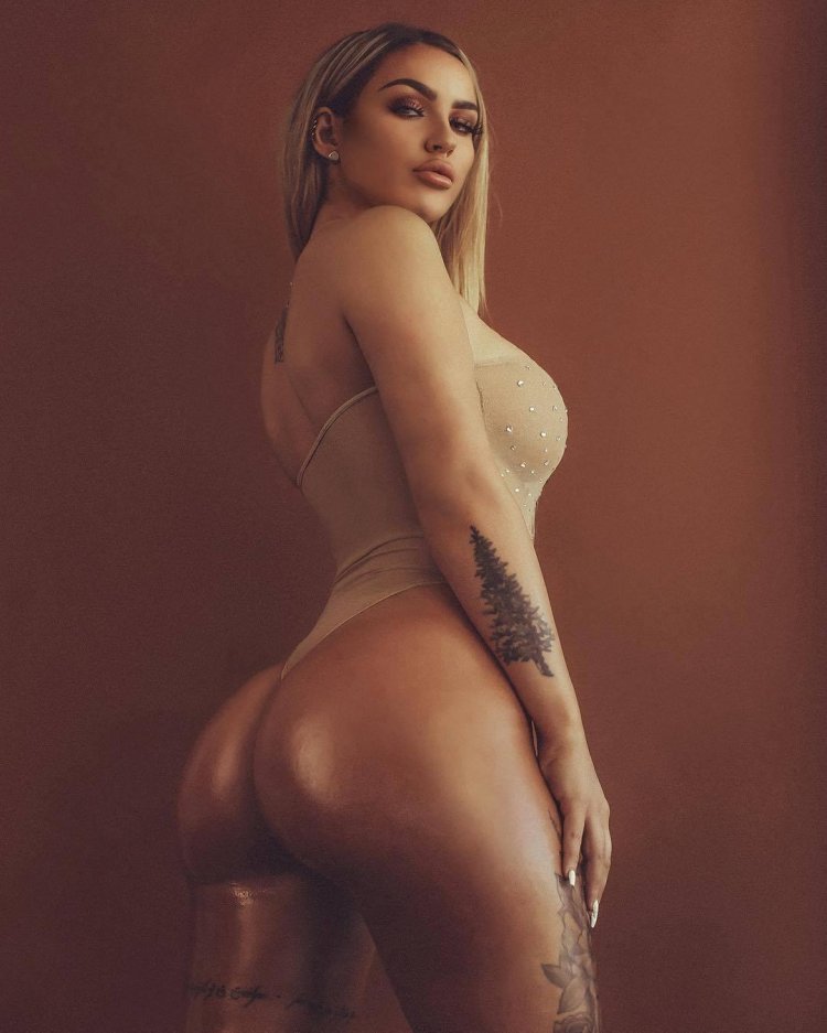 Fashion model Mandy Eames Alexander