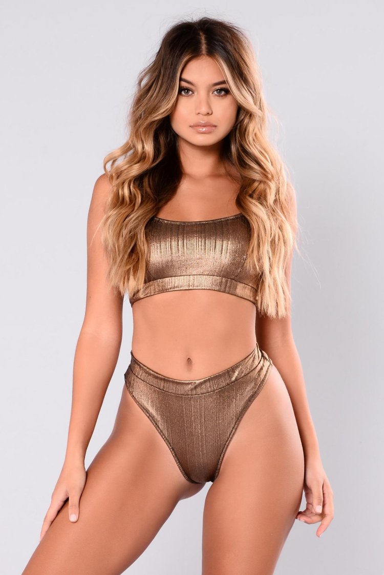 Model Sofia Jamora 2019