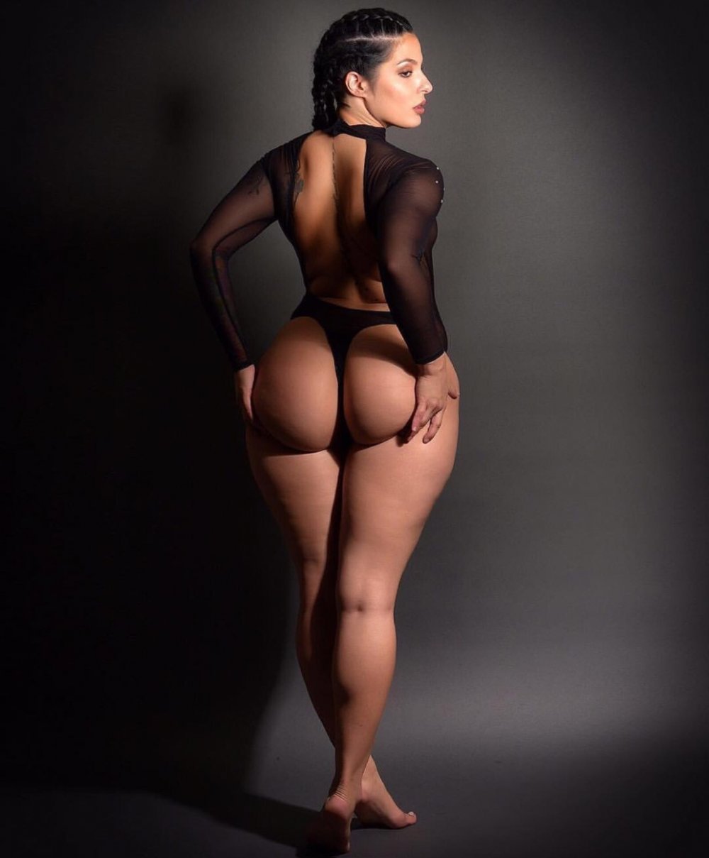 Big Booty Latina pic