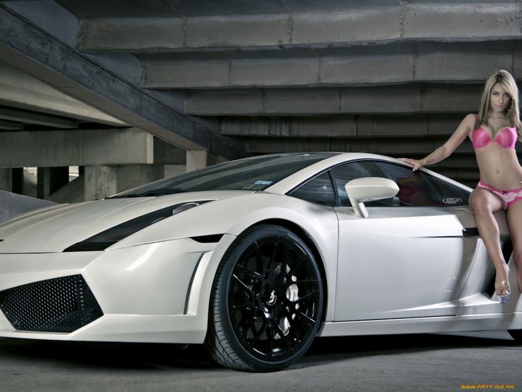 Lamborghini girls from behind