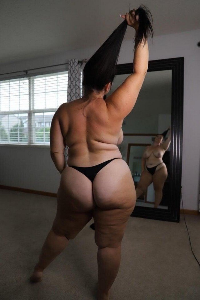 Amber Bottos Kurves Pornstar