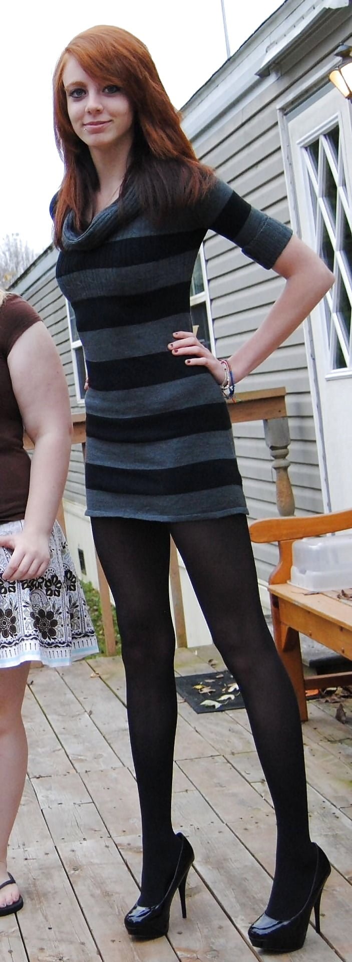 There are beautiful crossdressers in stockings