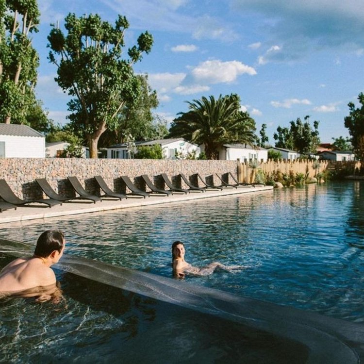 Girls naturalist at sea