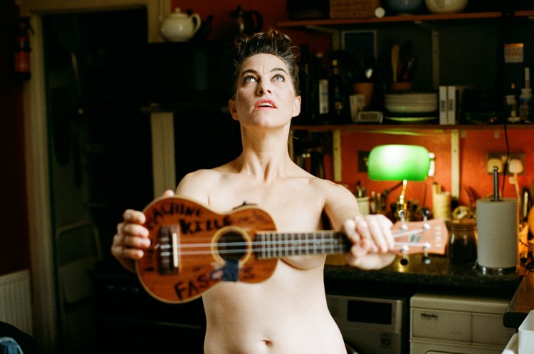 Amanda Palmer naked on stage