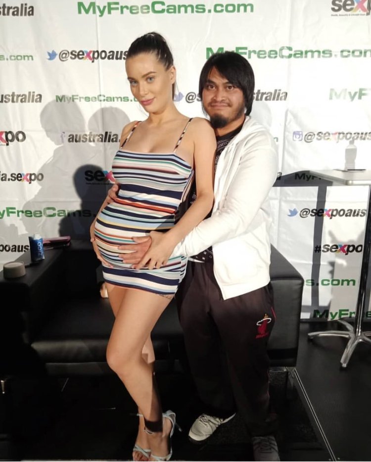 Pregonant Nelly Pregnant